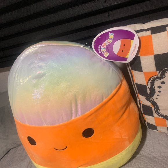 🖤Candy corn Halloween squishmellow 🎃 - Picture 3 of 4